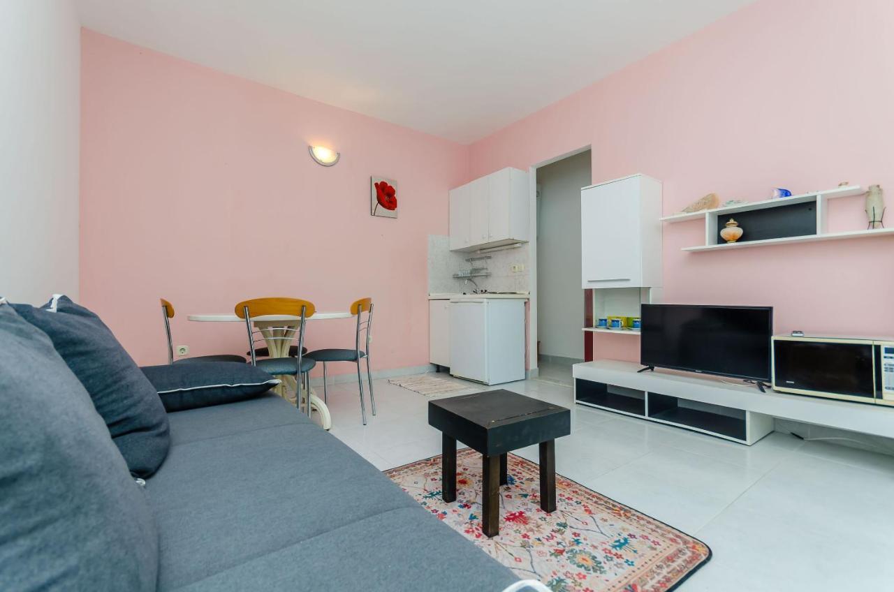 Apartments Zdenka Donji Okrug  エクステリア 写真